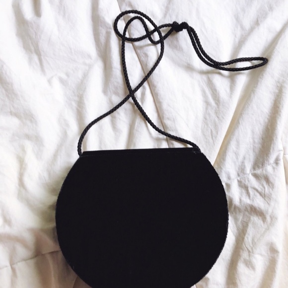 SOLD - Vintage 🎄Black Velvet Holiday Strappy Clutch - Picture 4 of 4